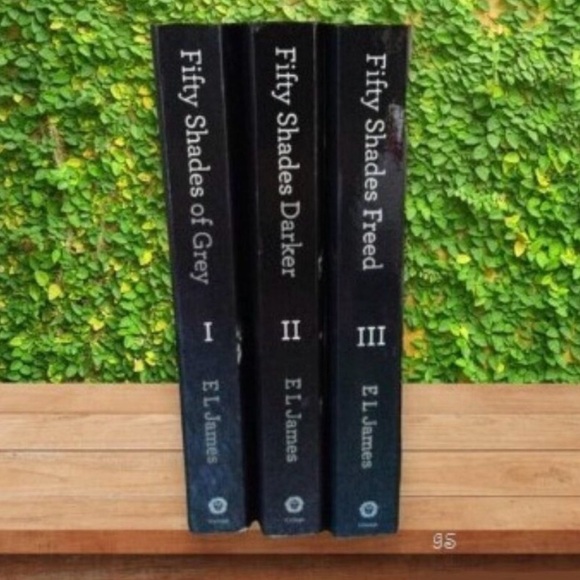 Other - Fifty Shades of Grey Trilogy by E. L. James - 3 Paperback Books - GUC